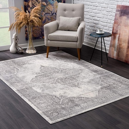 Homeroots 8 x 11 ft. Gray Distressed Medallion Area Rug 390087